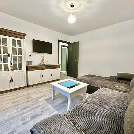 Green Terrace In Апартаменты Брашов