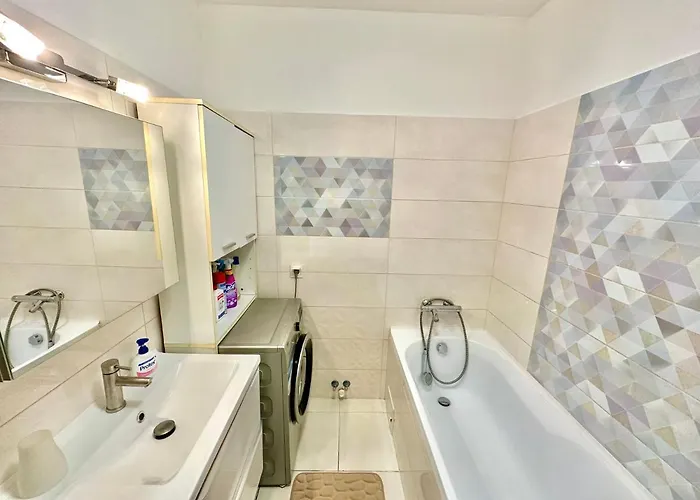 Green Terrace In Braşov